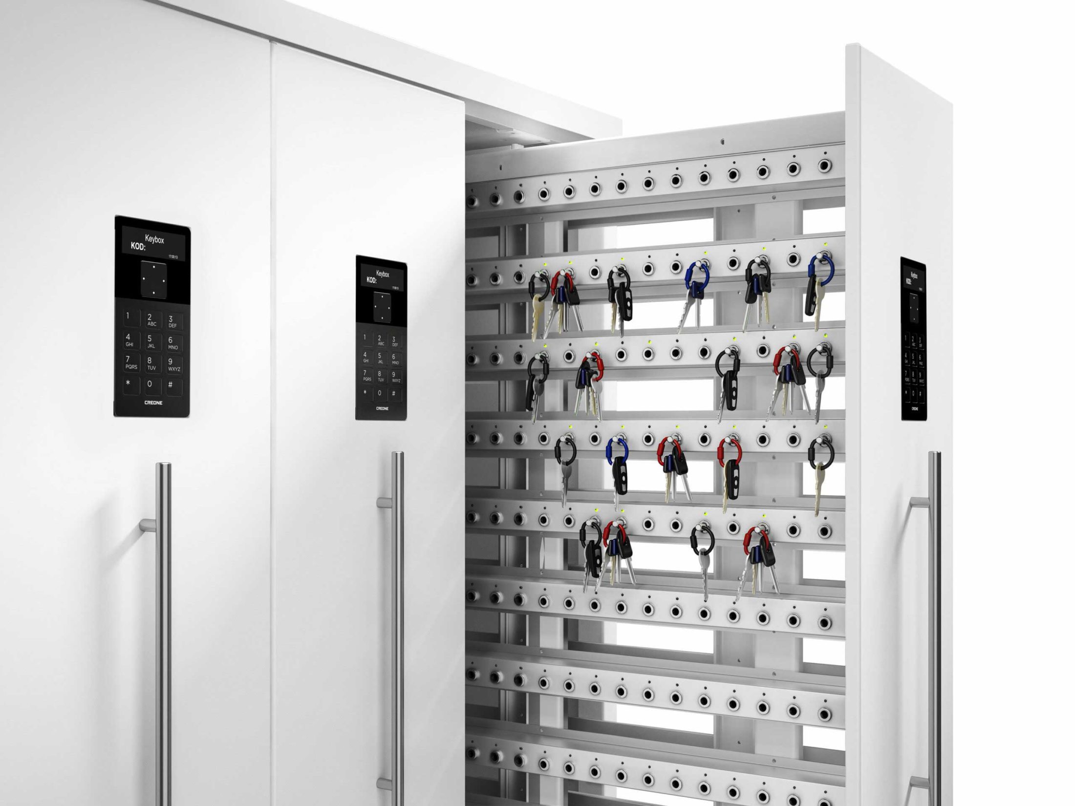 Armoire à clés 9700 SC de la gamme Keycontrol. Porte ouverte montrant les racks qui organisent la gestion des clés.