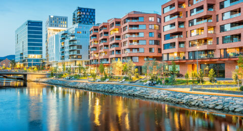 A property owner distributes keys through key cabinets that use an intelligent key management system,